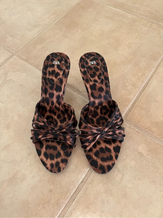 Zara Shoes - Zara Leopard Print Kitten Heels